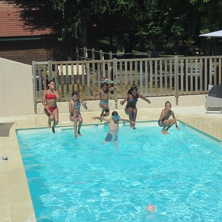 Camping Les Etoiles Saint-Sornin-Lavolps エクステリア 写真