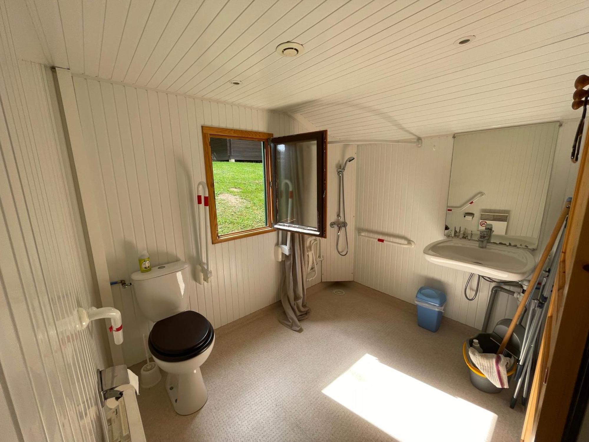 Camping Les Etoiles Saint-Sornin-Lavolps エクステリア 写真