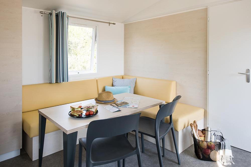 Camping Les Etoiles Saint-Sornin-Lavolps エクステリア 写真