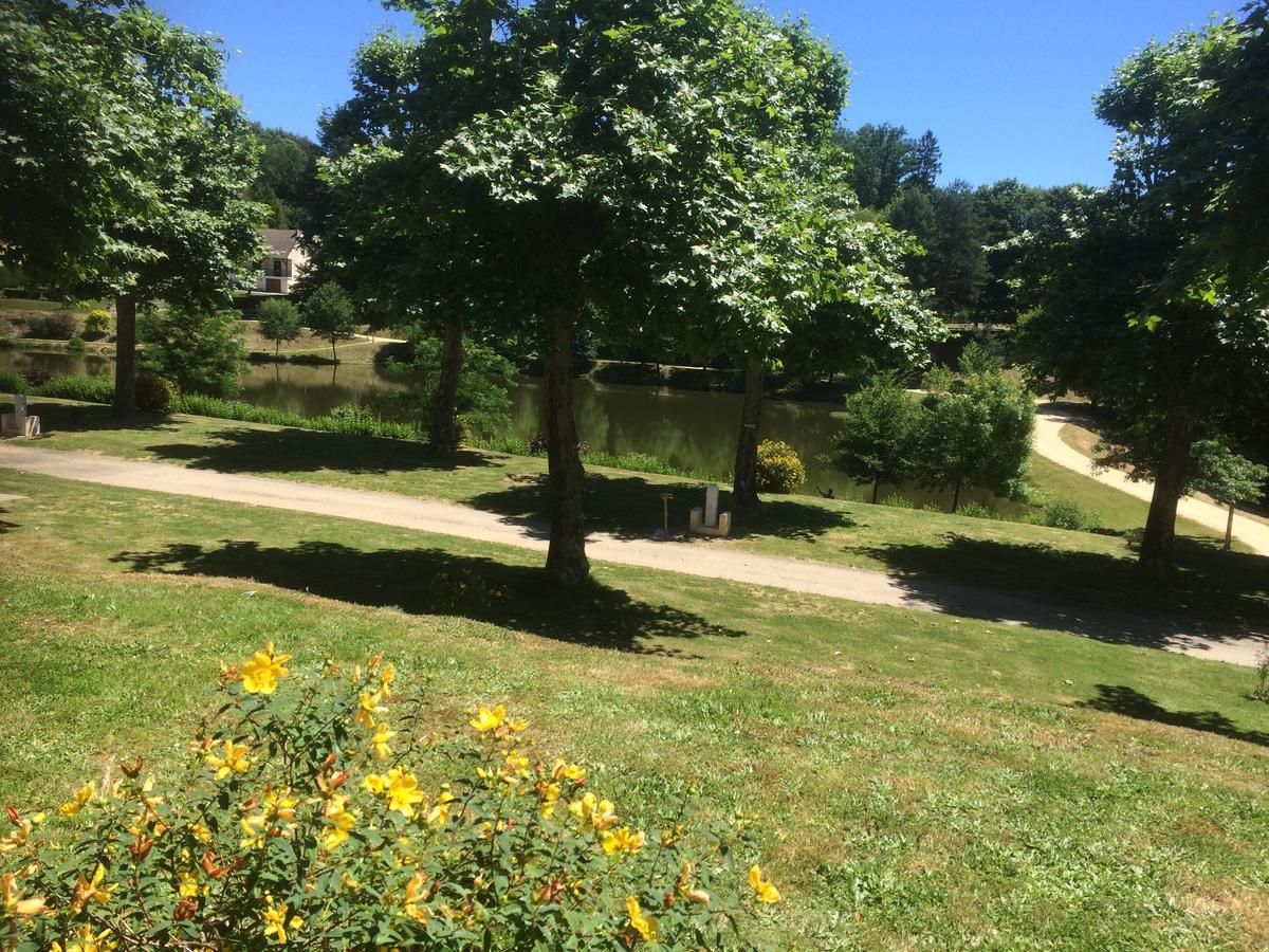 Camping Les Etoiles Saint-Sornin-Lavolps エクステリア 写真